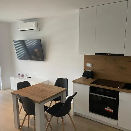 Apartment Posesja Kapitanska B18-18 *